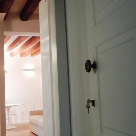 Apartments-rialto 1 - 2 - 3 Apartamento